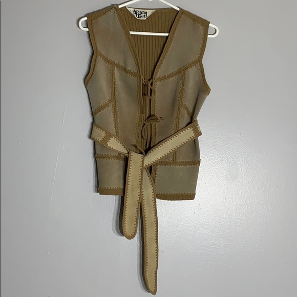 Vintage young East tan suede western boho patch quilted vest with belt sash smal - Picture 2 of 6
